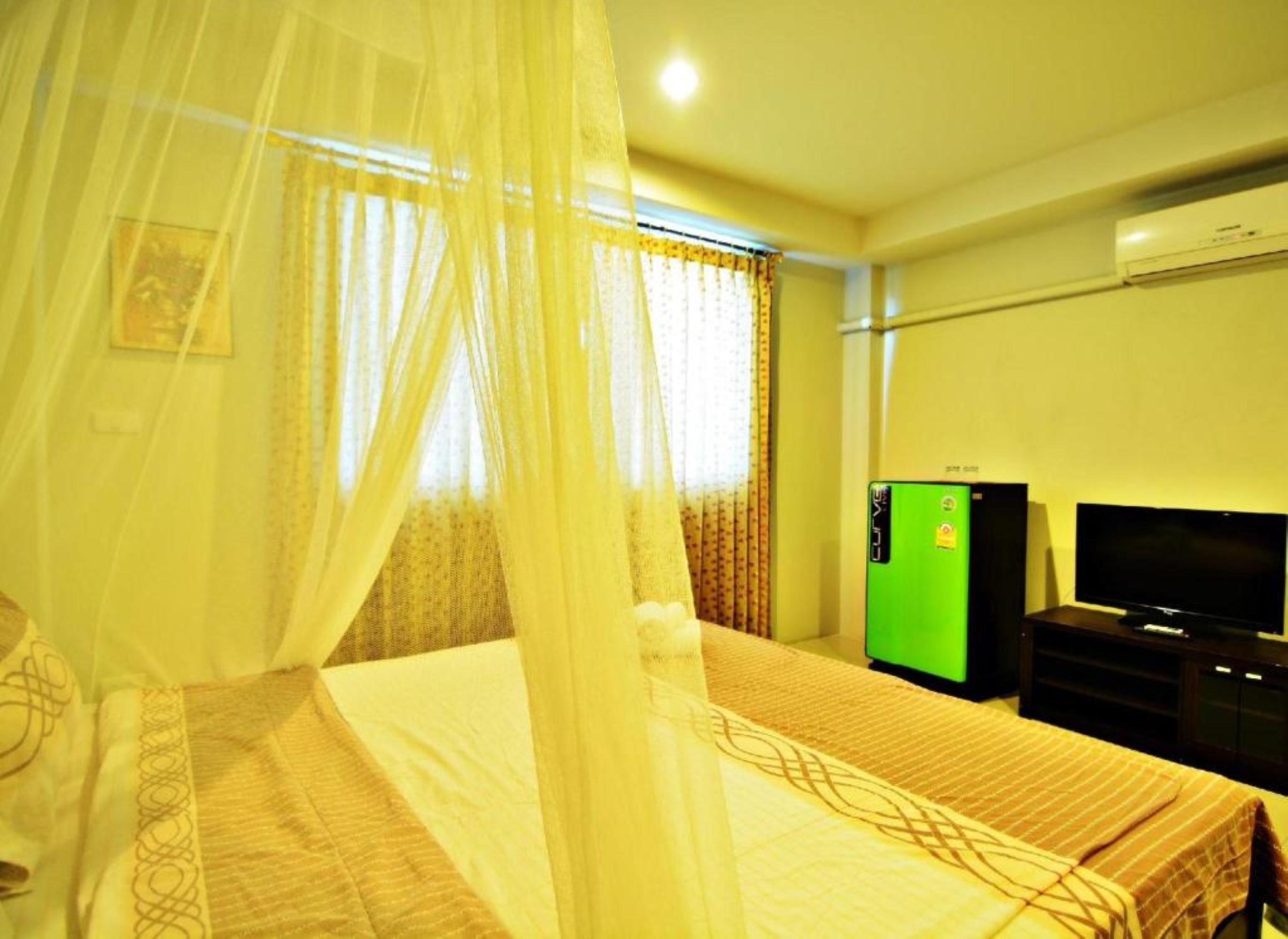 The Day Hotel Чонбури Екстериор снимка