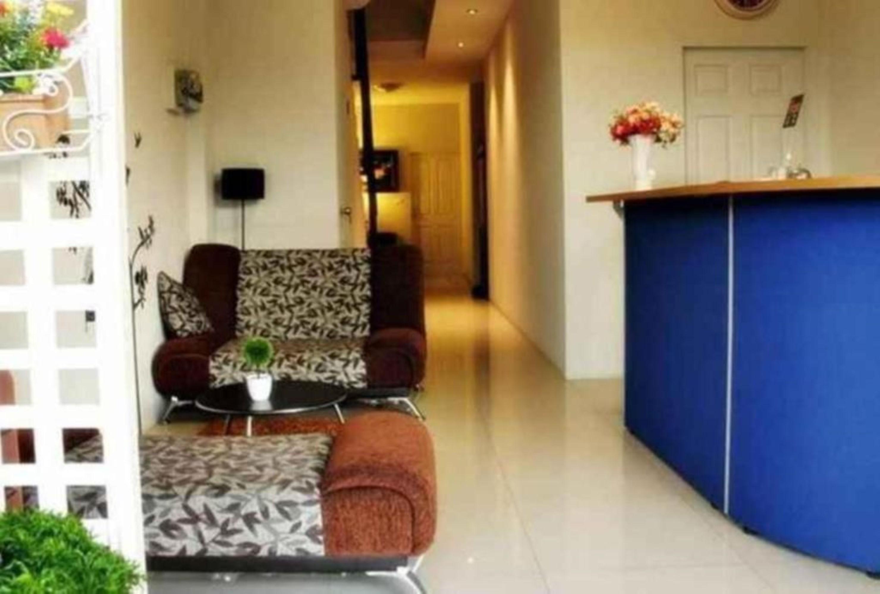 The Day Hotel Чонбури Екстериор снимка