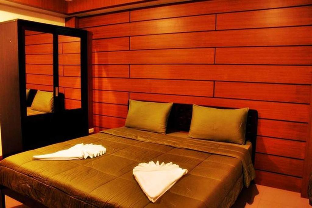The Day Hotel Чонбури Екстериор снимка