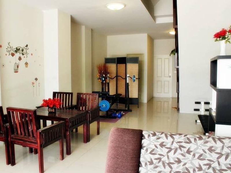 The Day Hotel Чонбури Екстериор снимка